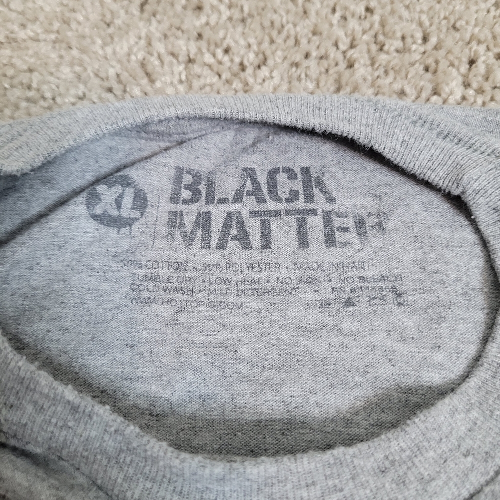 Gray Cat T-Shirt with #Blessed Print - Picture 3 of 3